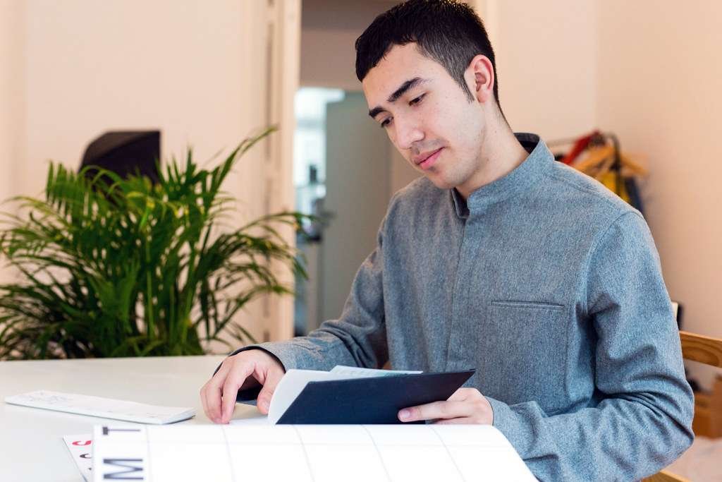 Difference between Debentures and Bonds